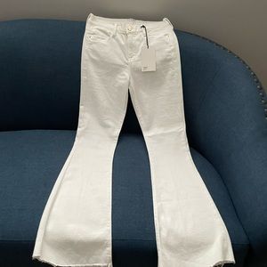 Frame flare white jean. New with tags